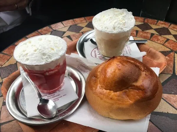 B&B Tremestieri Couette-café
